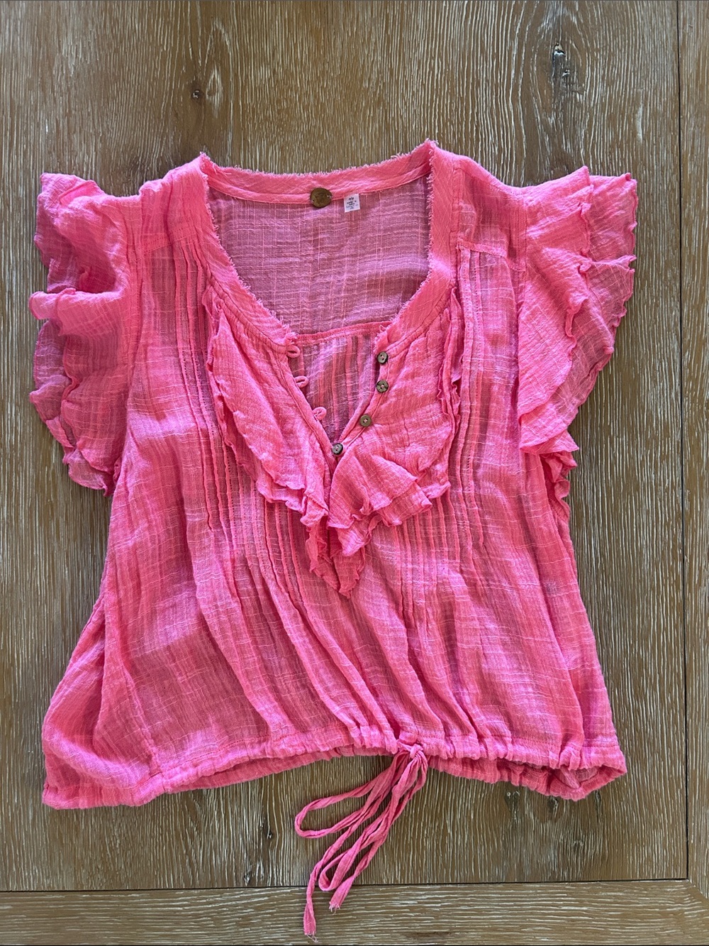 FREE PEOPLE | Women's Pink Ruffle Button V-Neck Tie-Hem Top